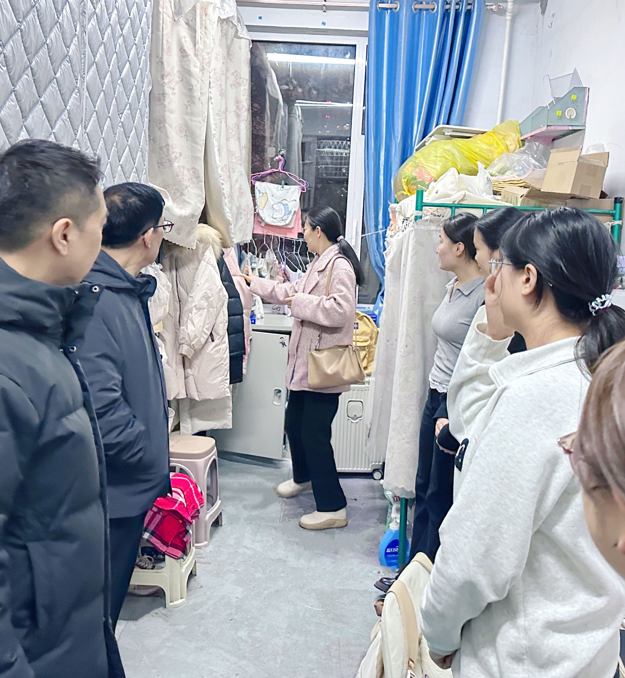 2a0aa660-4c0a-41f6-84ca-9b7ebd072372